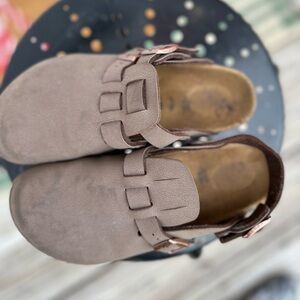 Kids Birkenstock clogs Boston kids